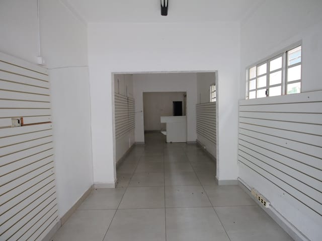 Ponto com 75m², para alugar, no bairro Centro em São João da Boa Vista