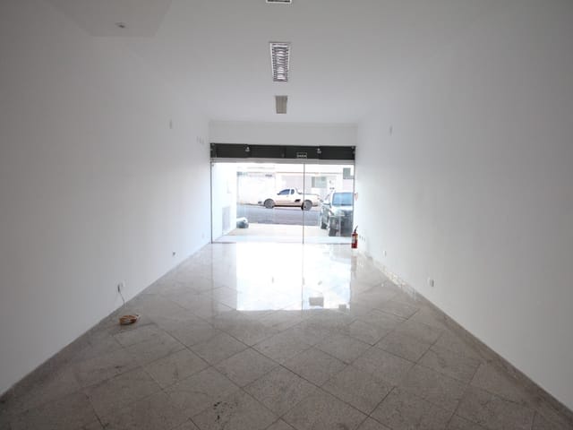 Ponto com 355m², para alugar, no bairro Centro em São João da Boa Vista