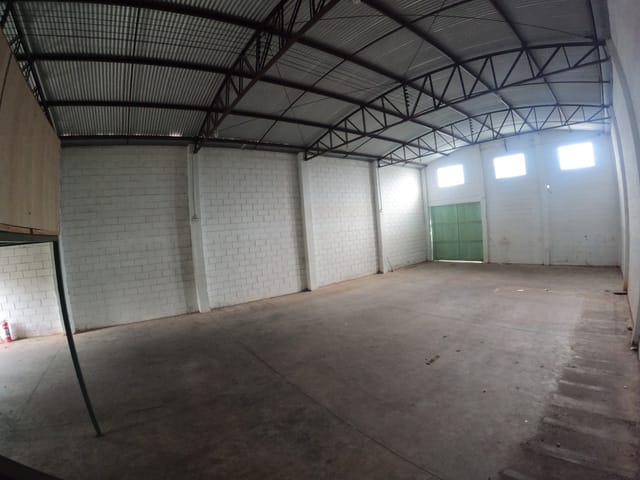 Ponto com 250m², para alugar, no bairro Pratinha em São João da Boa Vista