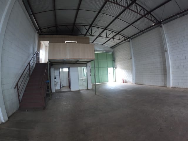 Ponto com 250m², para alugar, no bairro Pratinha em São João da Boa Vista