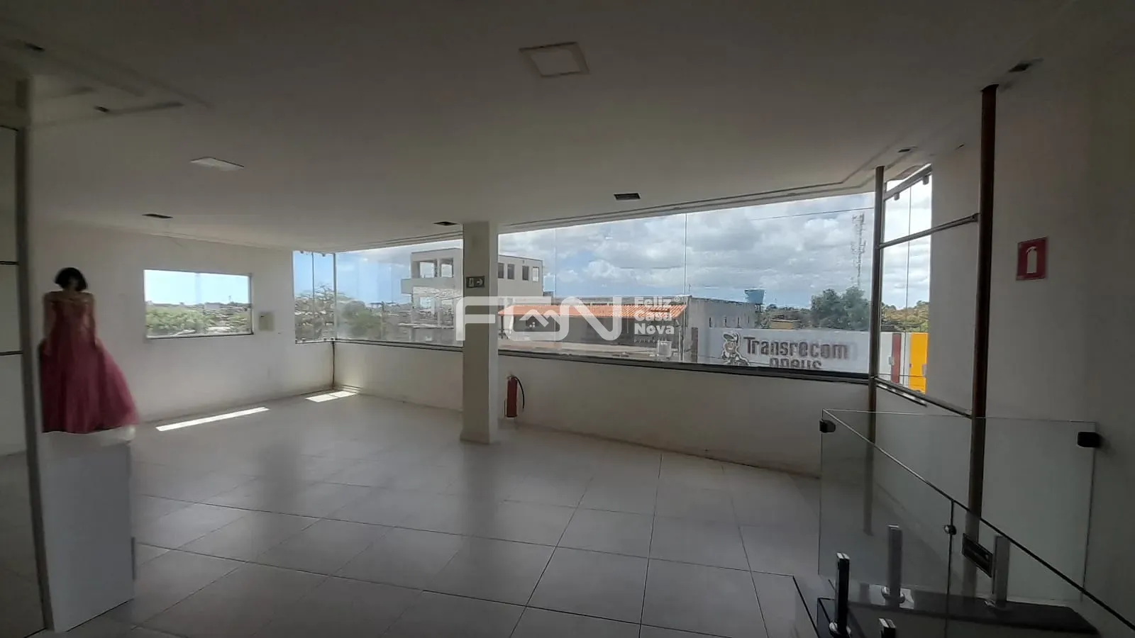 Loja-Salão, 320 m² - Foto 1
