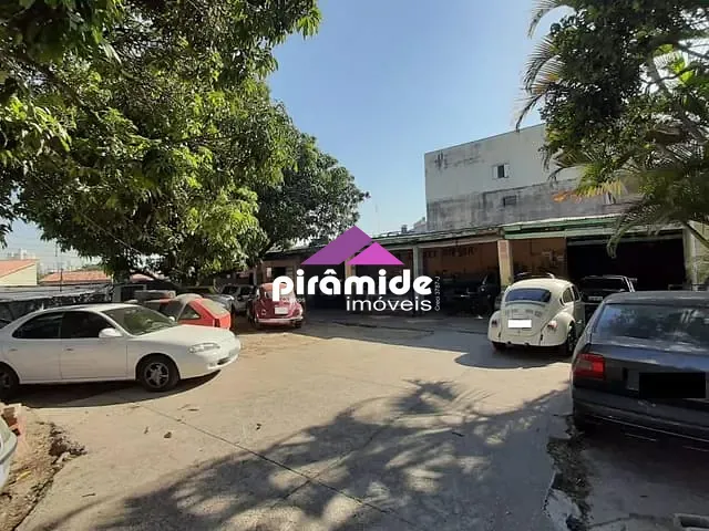 Ponto com 630m², à venda, no bairro Jardim Satélite em São José dos Campos
