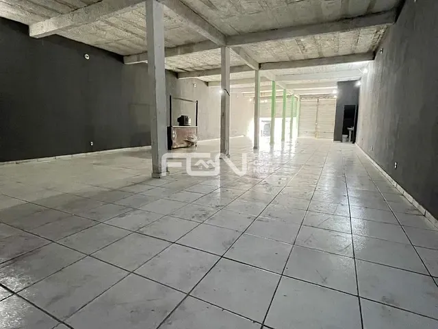 Ponto com 200m², à venda ou para alugar, no bairro Jardim Limoeiro em Camaçari