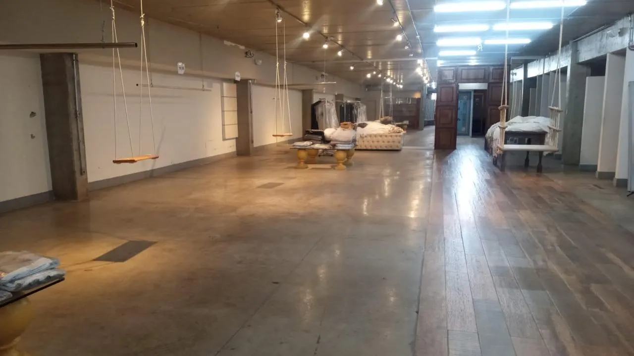 Loja-Salão, 900 m² - Foto 1