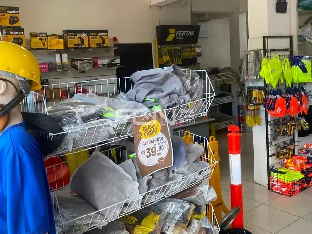 Ponto com 200m², à venda, no bairro Ponto Certo em Camaçari