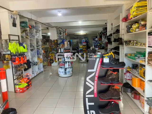 Ponto com 200m², à venda, no bairro Ponto Certo em Camaçari