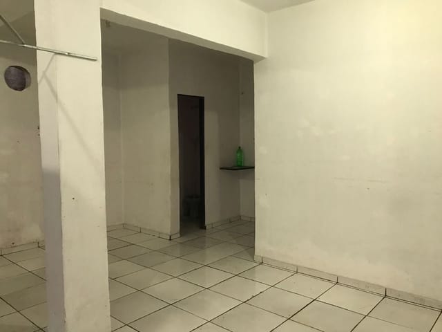 Foto do Ponto - Ponto para alugar, 40 m² por R$ 750,00/mês - Conjunto José Vallim de Melo - Uberaba/MG | ZUCATO IMOBILIARIA LTDA