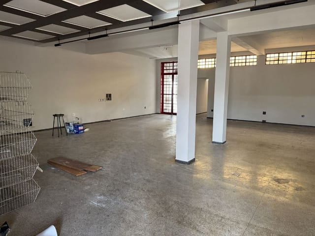 Foto do Ponto - Ponto para alugar, 232 m² por R$ 5.091,67/mês - Leblon - Uberaba/MG | ZUCATO IMOBILIARIA LTDA