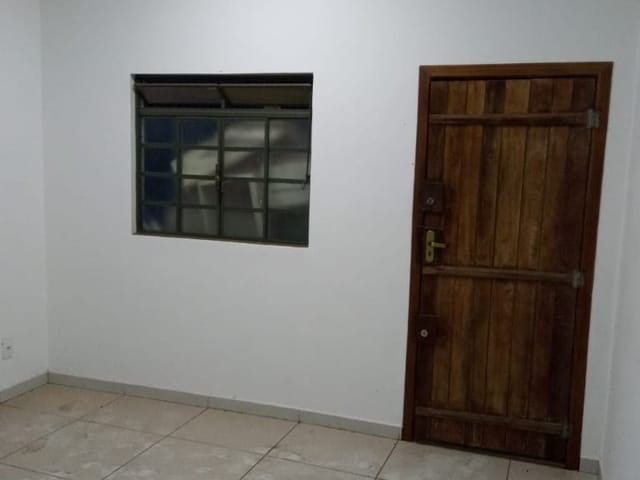Foto do Ponto - Ponto para alugar, 30 m² por R$ 600,00/mês - São Benedito - Uberaba/MG | ZUCATO IMOBILIARIA LTDA