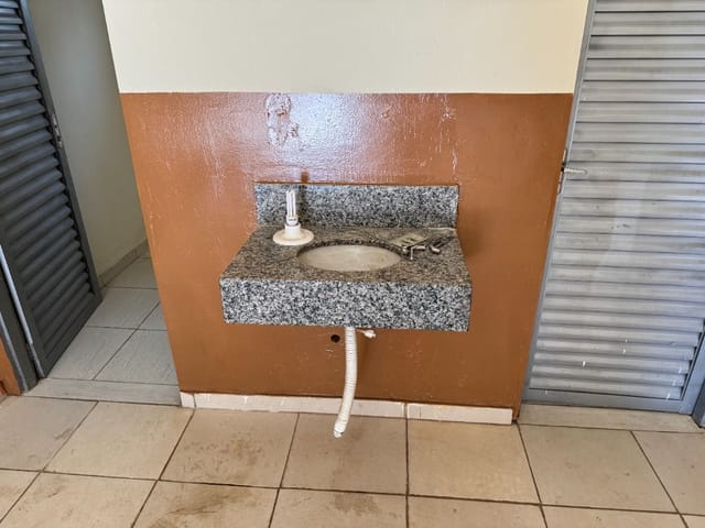 Foto do Ponto - Ponto para alugar, 60 m² por R$ 1.000,00/mês - Santa Maria - Uberaba/MG | ZUCATO IMOBILIARIA LTDA