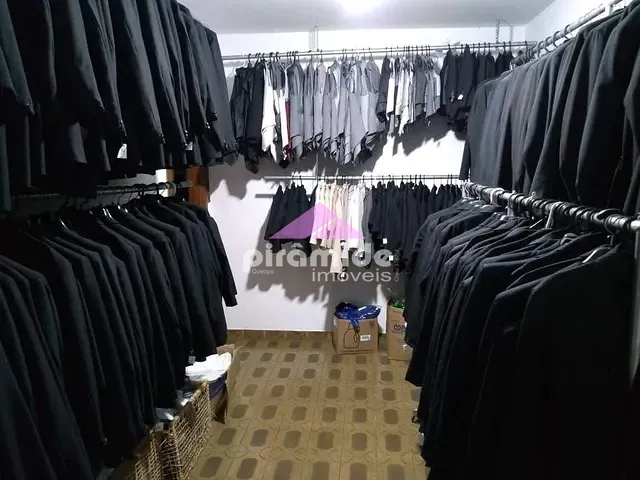 Ponto com 250m², à venda, no bairro Bosque dos Eucaliptos em São José dos Campos