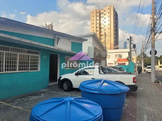 Ponto com 185m², para alugar, no bairro Vila Adyana em São José dos Campos