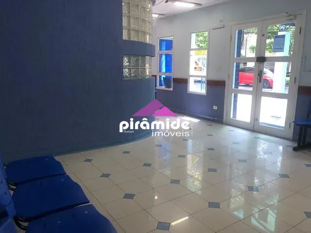Ponto com 300m², à venda ou para alugar, no bairro Vila Betânia em São José dos Campos