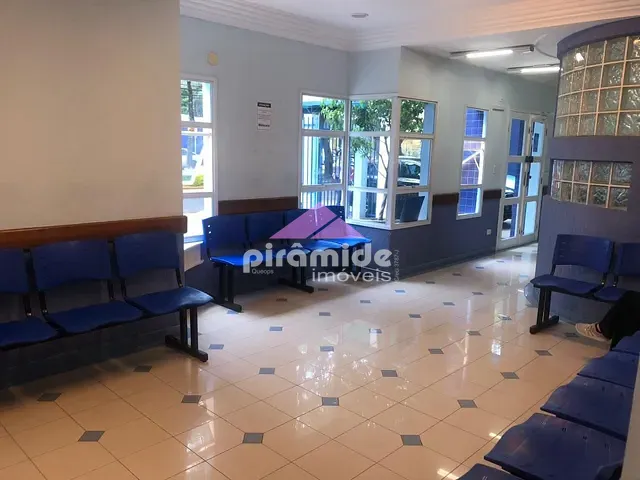 Ponto com 300m², à venda ou para alugar, no bairro Vila Betânia em São José dos Campos