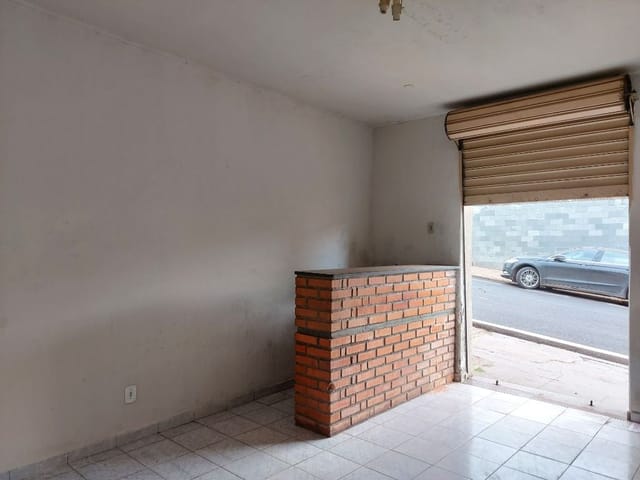 Foto do Ponto - Ponto para alugar, 13 m² por R$ 400,00/mês - Nossa Senhora da Abadia - Uberaba/MG | ZUCATO IMOBILIARIA LTDA