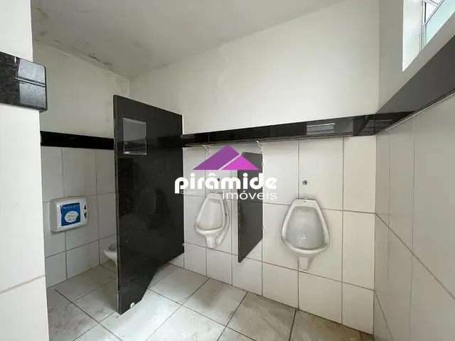 Ponto com 579m², à venda ou para alugar, no bairro Jardim São Dimas em São José dos Campos