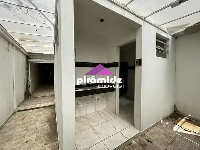 Ponto com 579m², à venda ou para alugar, no bairro Jardim São Dimas em São José dos Campos
