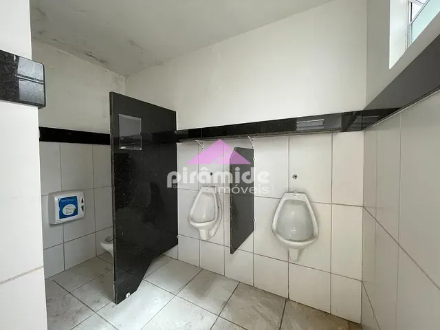 Ponto com 579m², à venda ou para alugar, no bairro Jardim São Dimas em São José dos Campos