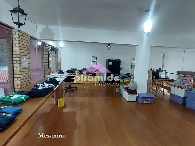 Ponto com 250m², para alugar, no bairro Bosque dos Eucaliptos em São José dos Campos