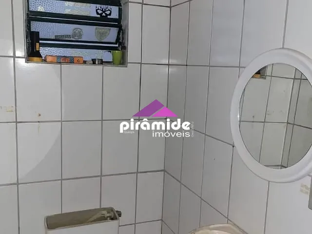 Ponto com 110m², à venda ou para alugar, no bairro Centro em São José dos Campos