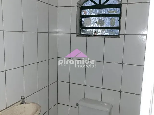 Ponto com 110m², à venda ou para alugar, no bairro Centro em São José dos Campos