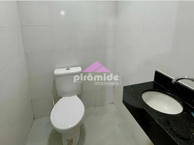 Ponto com 40m², à venda, no bairro Jardim Primavera em Caraguatatuba