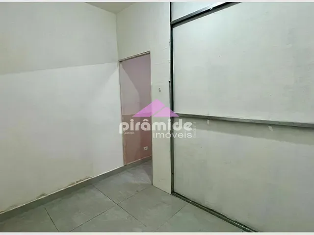 Ponto com 40m², à venda, no bairro Jardim Primavera em Caraguatatuba