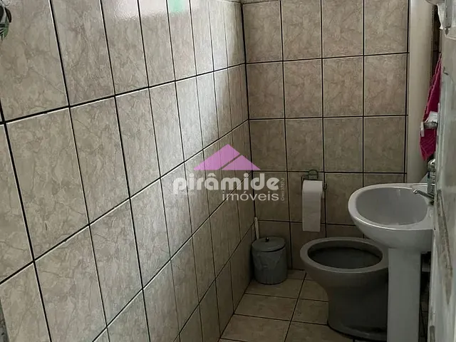 Ponto com 220m², para alugar, no bairro Jardim Satélite em São José dos Campos