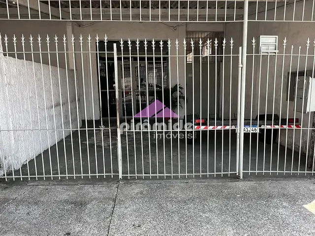Ponto com 220m², para alugar, no bairro Jardim Satélite em São José dos Campos