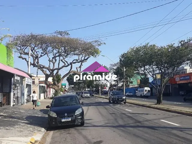 Ponto com 250m², à venda, no bairro Bosque dos Eucaliptos em São José dos Campos