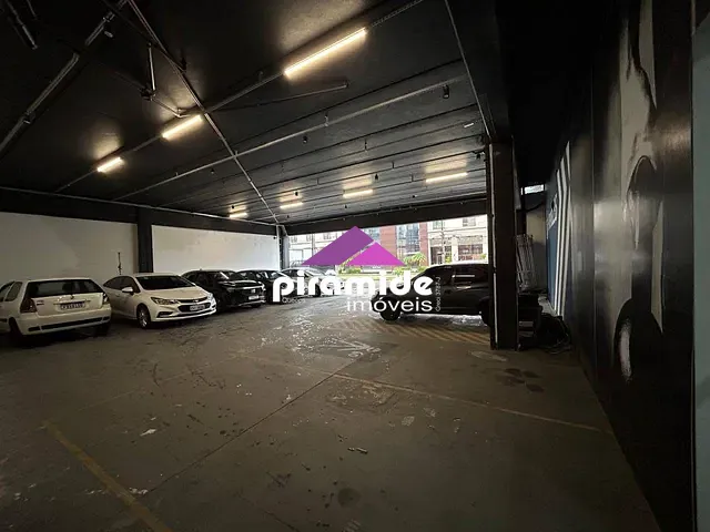 Ponto com 335m², para alugar, no bairro Jardim Aquárius em São José dos Campos