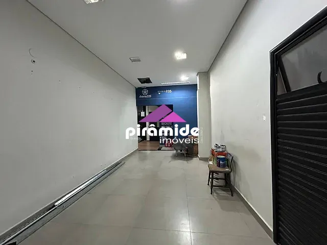 Ponto com 335m², para alugar, no bairro Jardim Aquárius em São José dos Campos