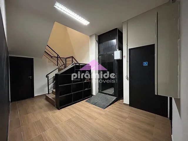 Ponto com 335m², para alugar, no bairro Jardim Aquárius em São José dos Campos