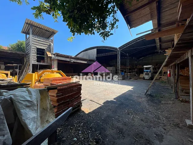 Ponto com 1148m², à venda, no bairro Jardim Ismênia em São José dos Campos