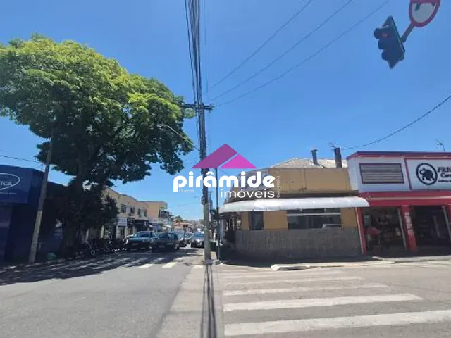 Ponto com 737m², à venda, no bairro Santana em São José dos Campos