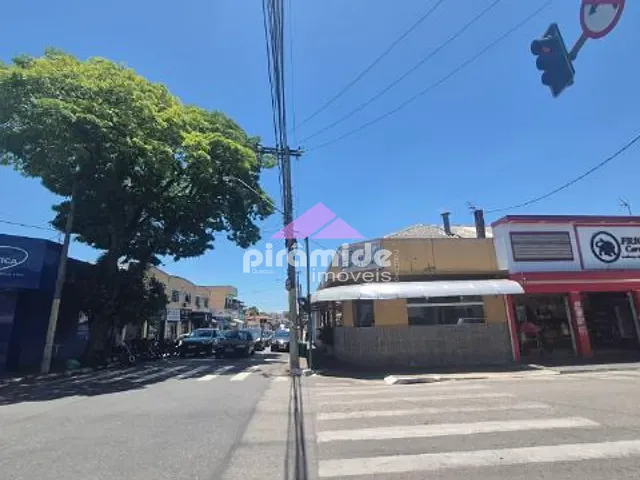 Ponto com 737m², à venda, no bairro Santana em São José dos Campos