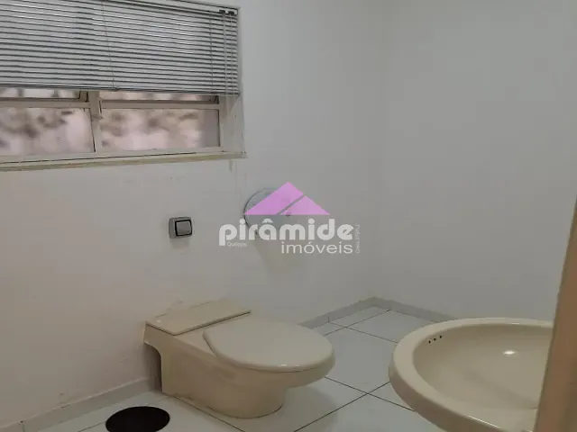 Ponto com 130m², para alugar, no bairro Vila Rubi em São José dos Campos