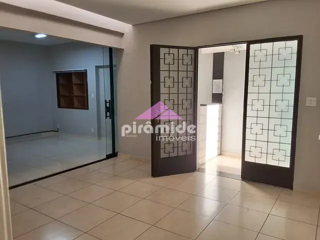 Ponto com 130m², para alugar, no bairro Vila Rubi em São José dos Campos