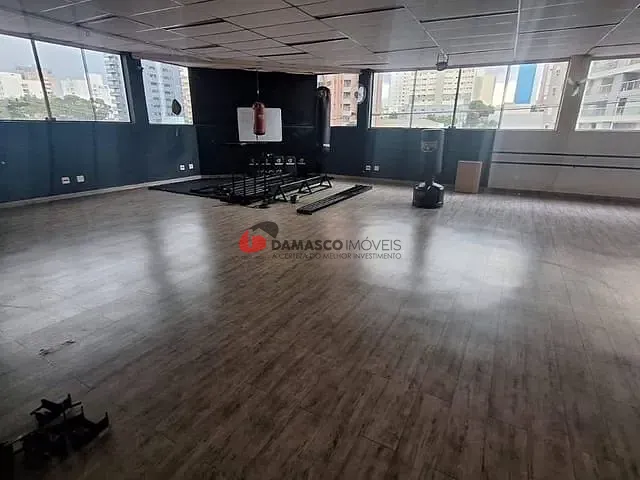 Ponto com 255m², para alugar, no bairro Cerâmica em São Caetano do Sul