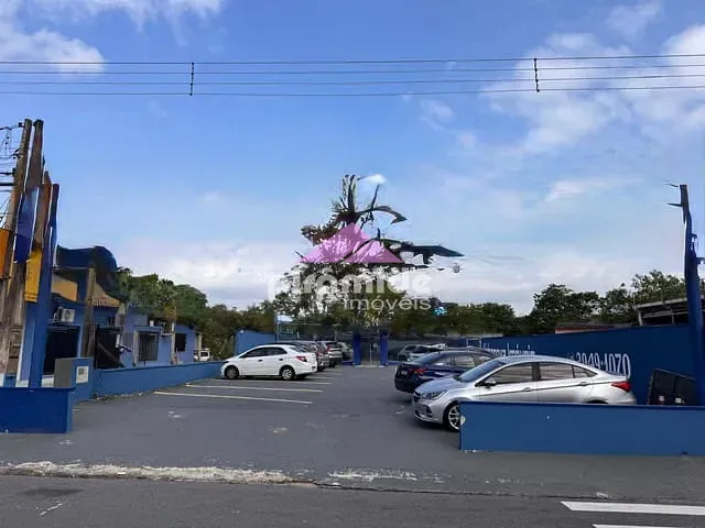 Ponto com 360m², para alugar, no bairro Urbanova em São José dos Campos