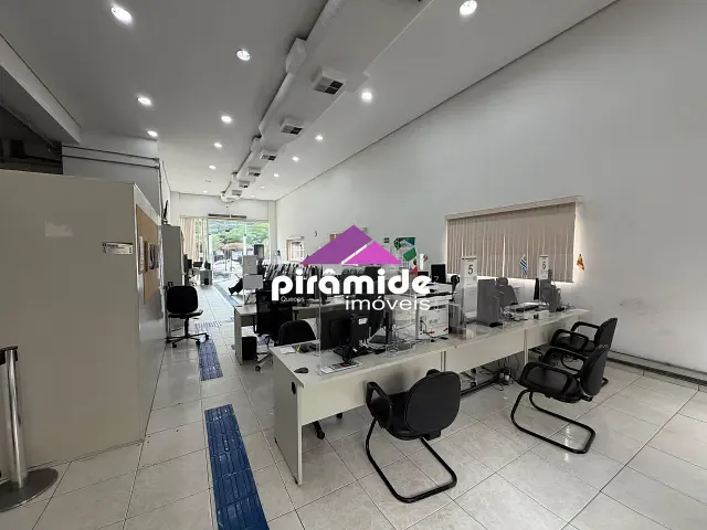 Ponto com 686m², para alugar, no bairro Jardim Aquarius em São José dos Campos