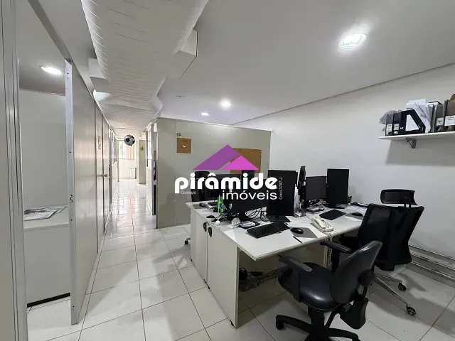 Ponto com 686m², para alugar, no bairro Jardim Aquarius em São José dos Campos