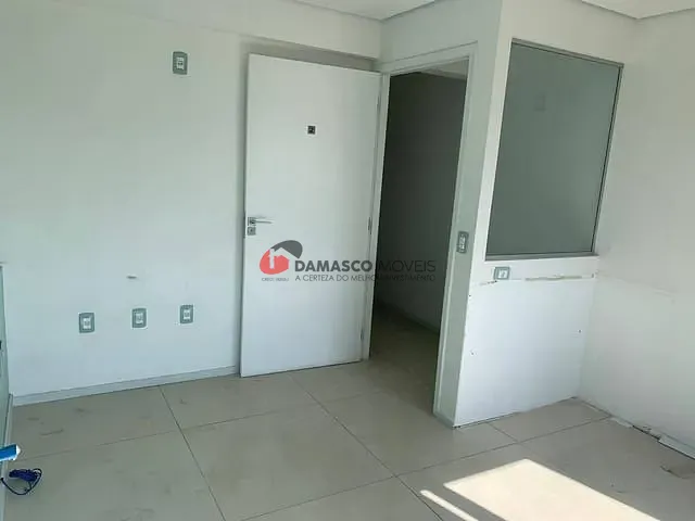 Ponto com 57m², para alugar, no bairro Vila Bastos em Santo André