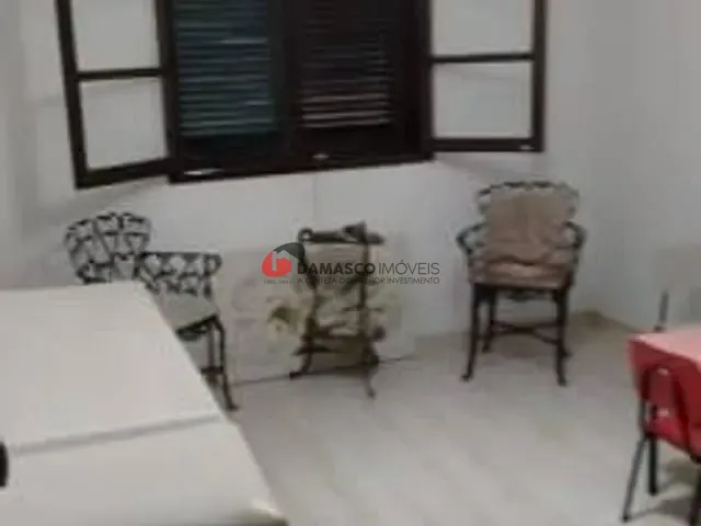 Ponto com 25m², para alugar, no bairro Vila Scarpelli em Santo André