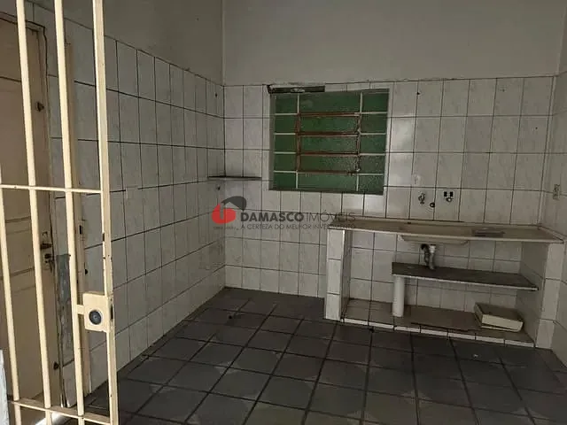 Ponto com 244m², à venda, no bairro Oswaldo Cruz em São Caetano do Sul