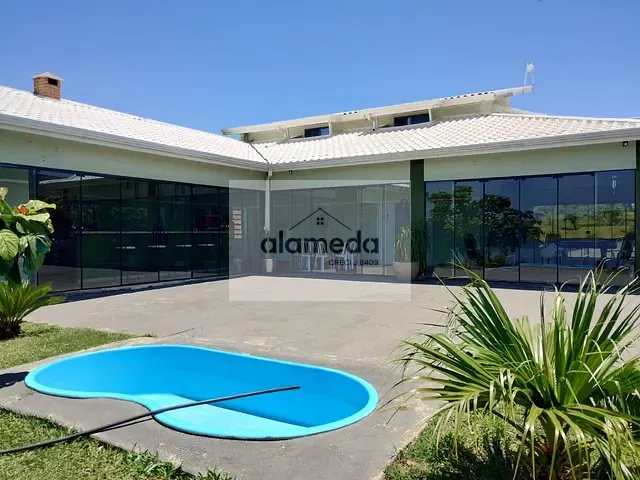 Rancho 5 quartos e 3 banheiros, para alugar, no bairro ÁGUA DA MULA em Ribeirão Claro
