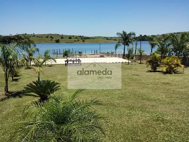 Rancho 5 quartos e 3 banheiros, para alugar, no bairro ÁGUA DA MULA em Ribeirão Claro