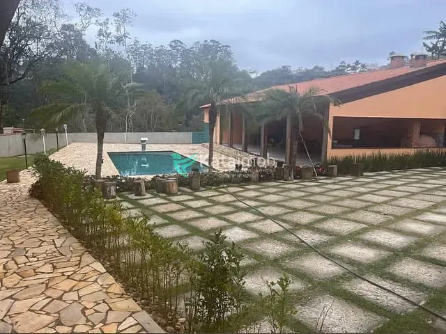 Rancho com 2000m² 3 quartos e 4 banheiros, à venda, no bairro Água Azul em Guarulhos