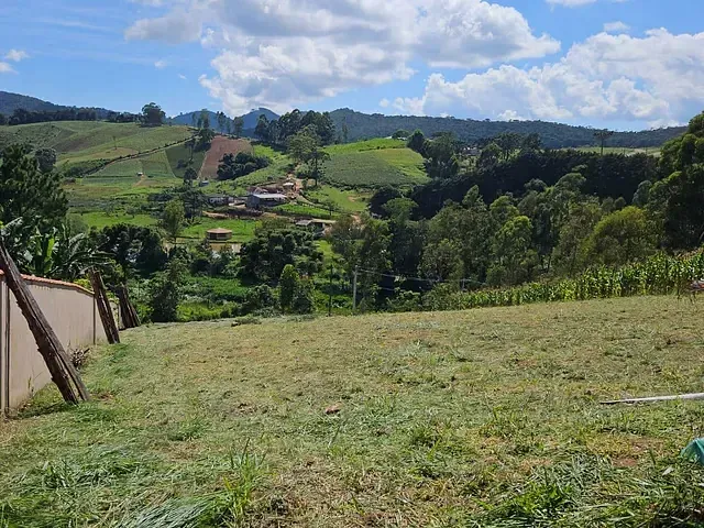 Terreno com 1125m², à venda, no bairro Bairro Malvinas em Maria da Fé