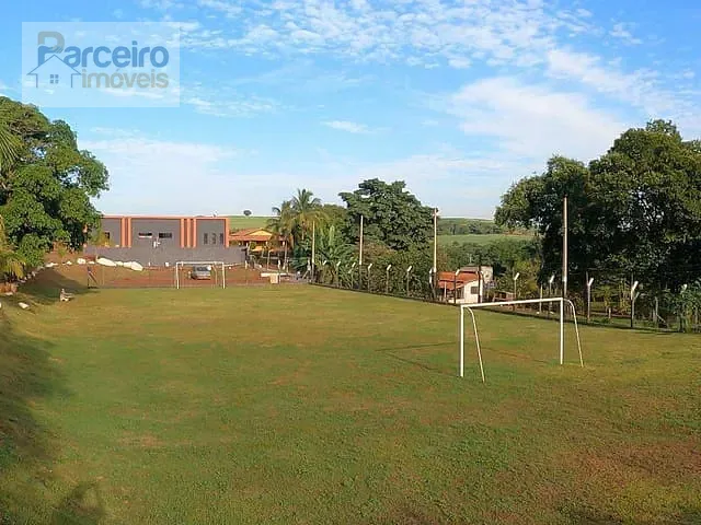 Rancho com 11600m² 4 quartos e 4 banheiros, à venda, no bairro Vila dos Pescadores em Salto Grande